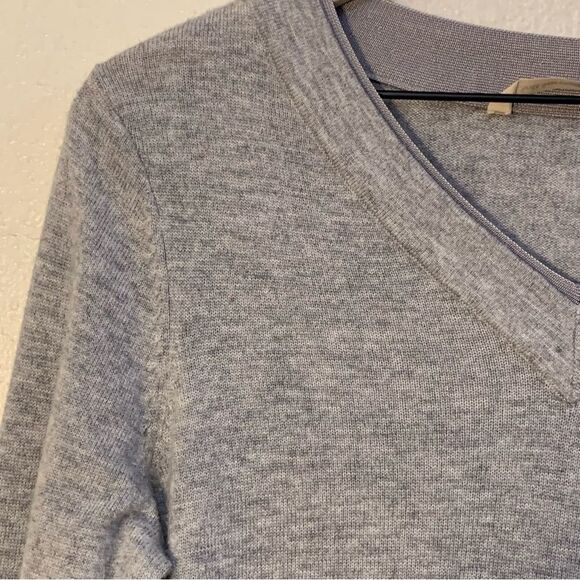 SOFT SURROUNDINGS Wool Alpaca Sweater Women’s Medium Gray V-Neck. - Picture 5 of 11